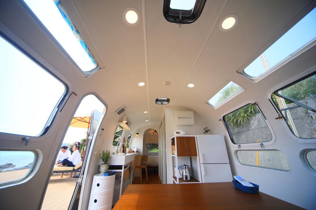Holly Camp Airstream Villa Amami Zewnętrze zdjęcie