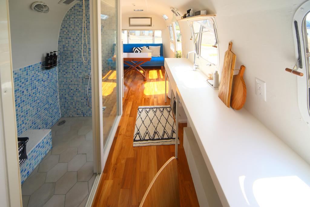 Holly Camp Airstream Villa Amami Zewnętrze zdjęcie